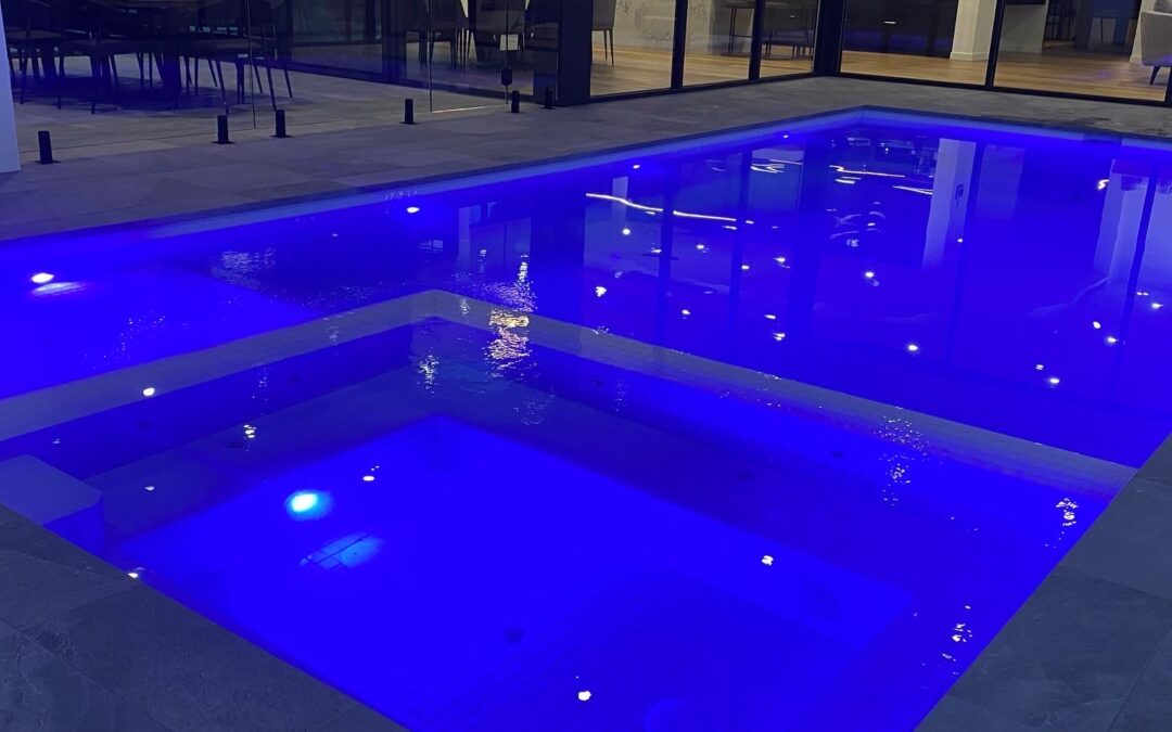 Indoor Swimming Pool & Spa Deep Blue