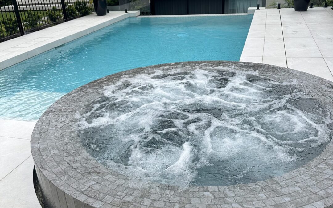 Pool and Round Spa Combinations