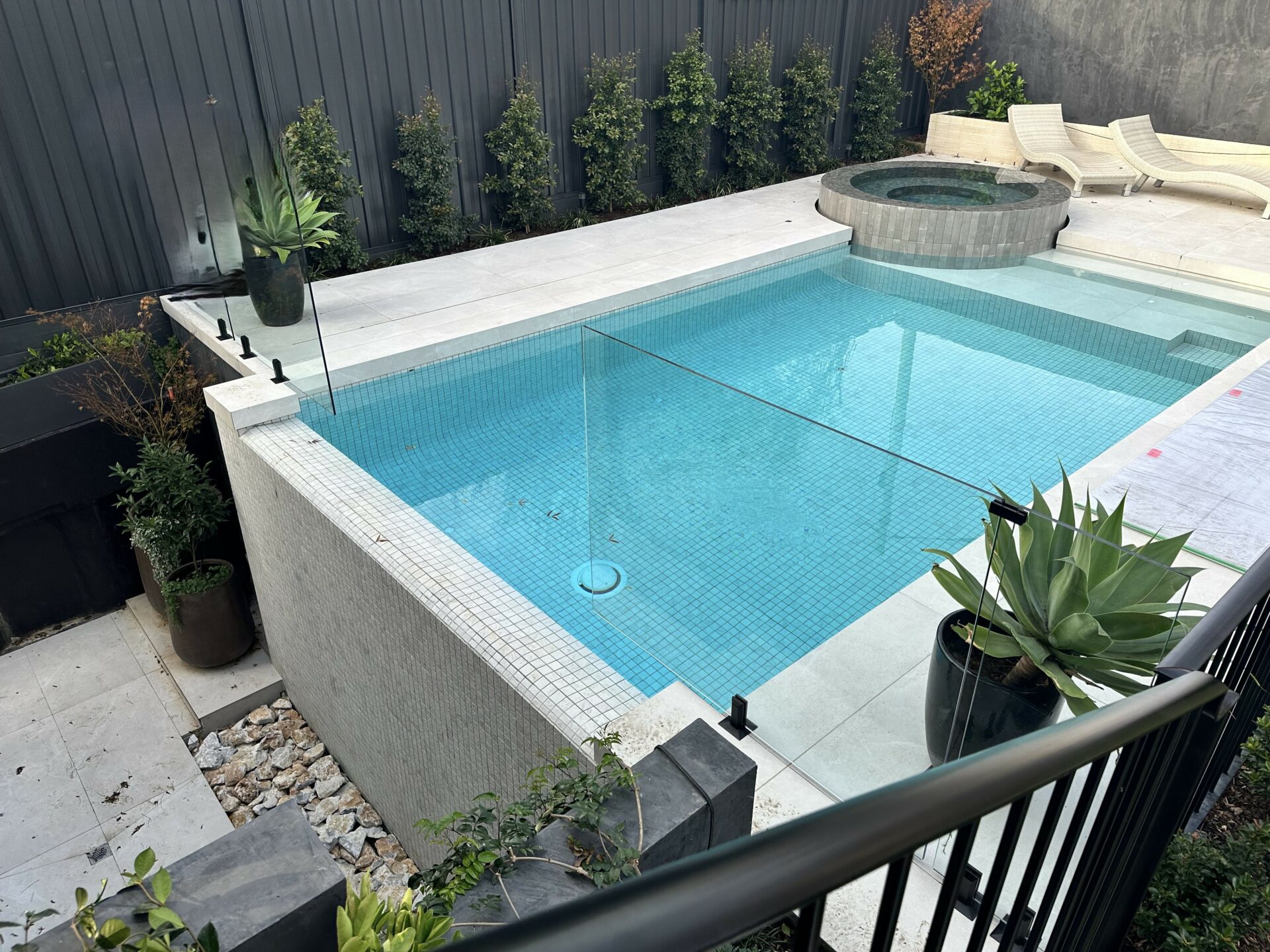 Pool and round spa Hawthorn East 2023